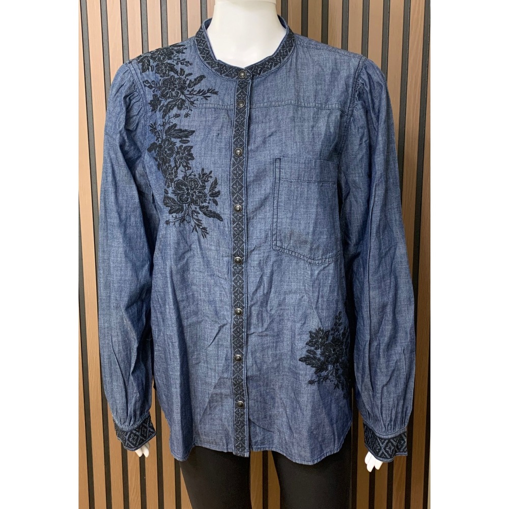 Sundance Women's XL Blue Chambray Embroidered Floral Button Down Shirt Cotton